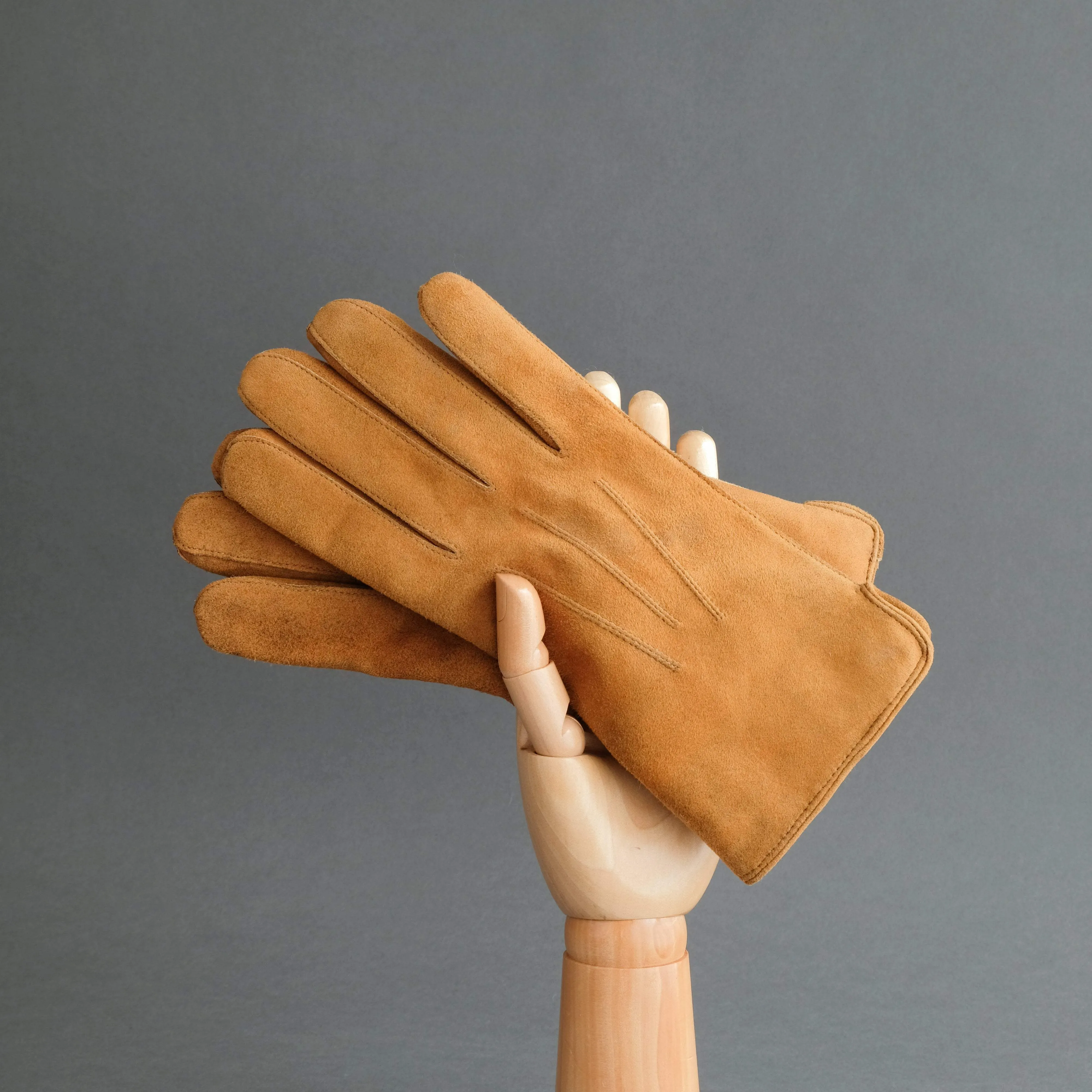 Gentlemen's Gloves from Nevada Cognac Goatskin Lined with Cashmere