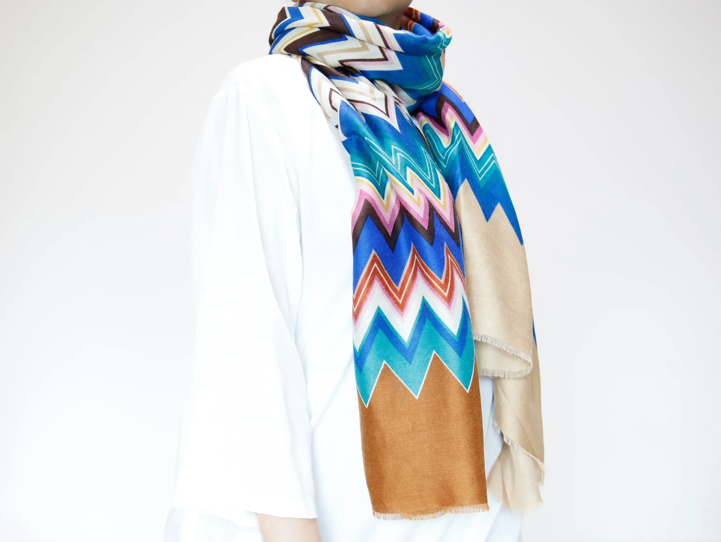 <A17B>  PRINTED  Scarf ZIGZAG -BROWN