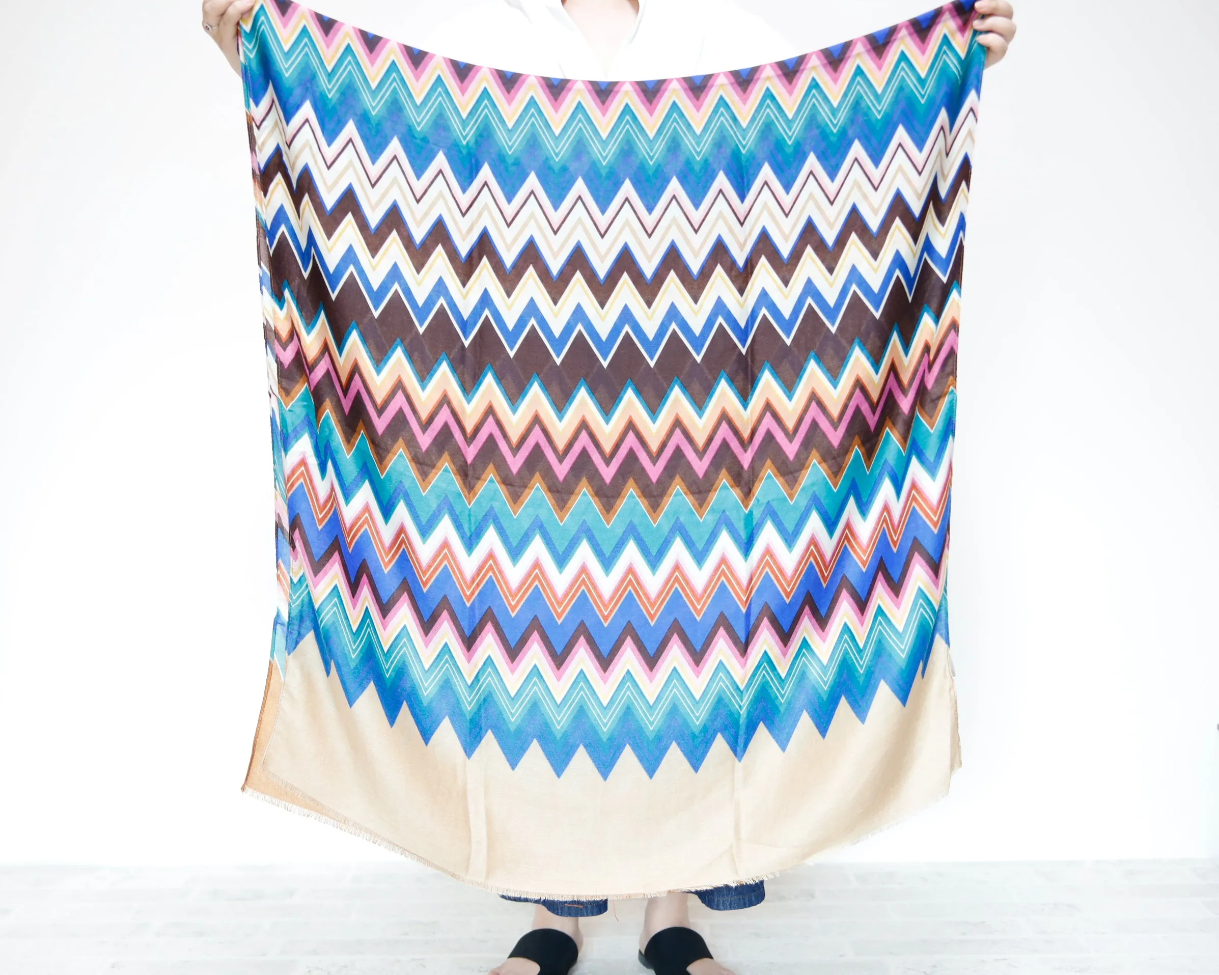 <A17B>  PRINTED  Scarf ZIGZAG -BROWN