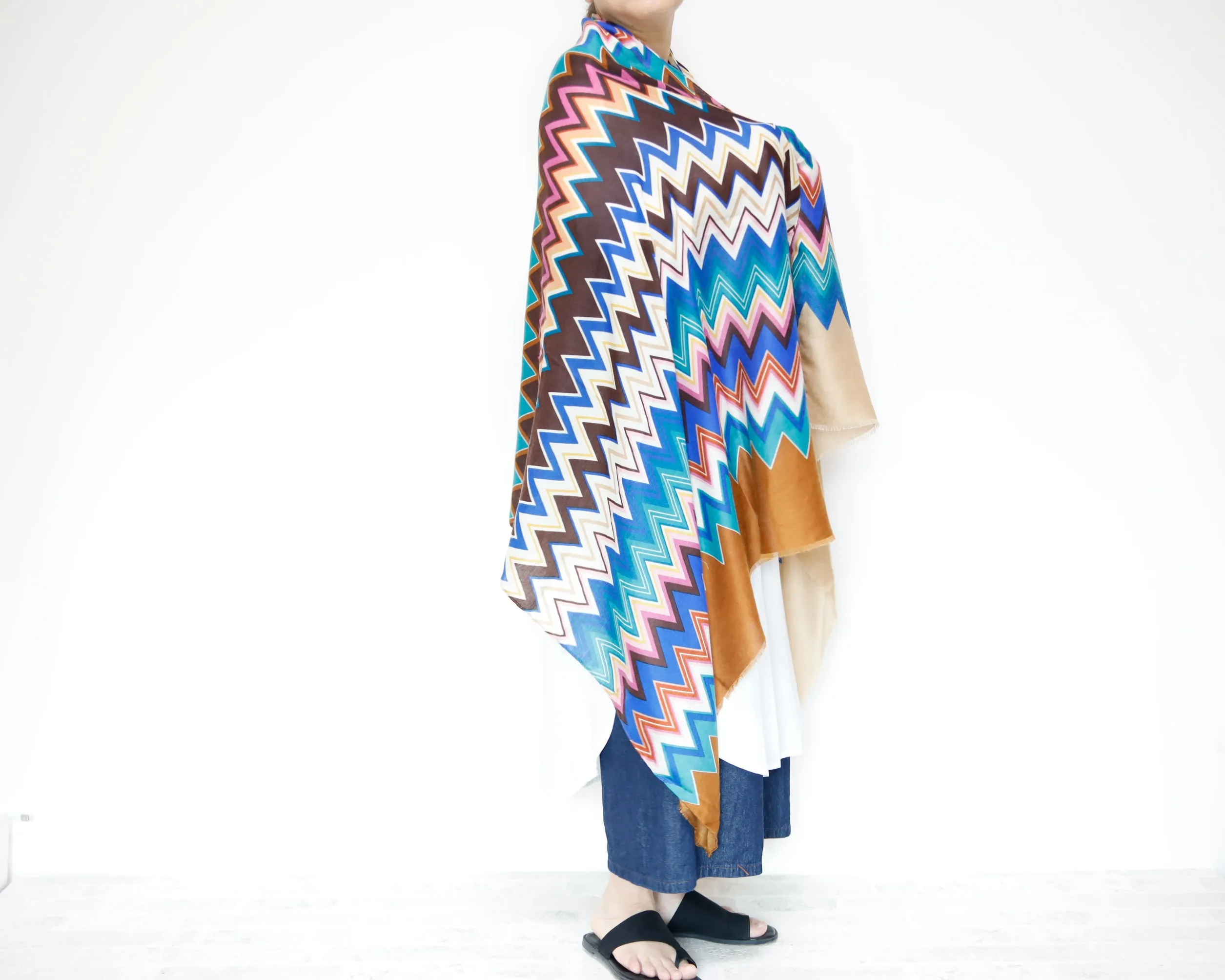 <A17B>  PRINTED  Scarf ZIGZAG -BROWN