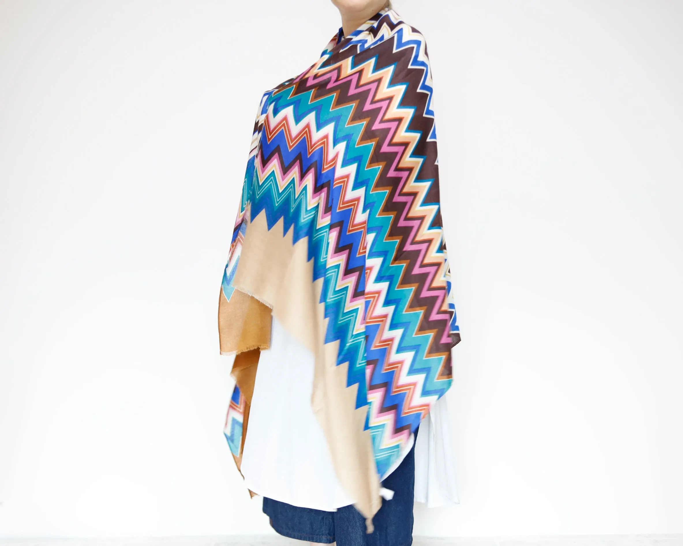 <A17B>  PRINTED  Scarf ZIGZAG -BROWN