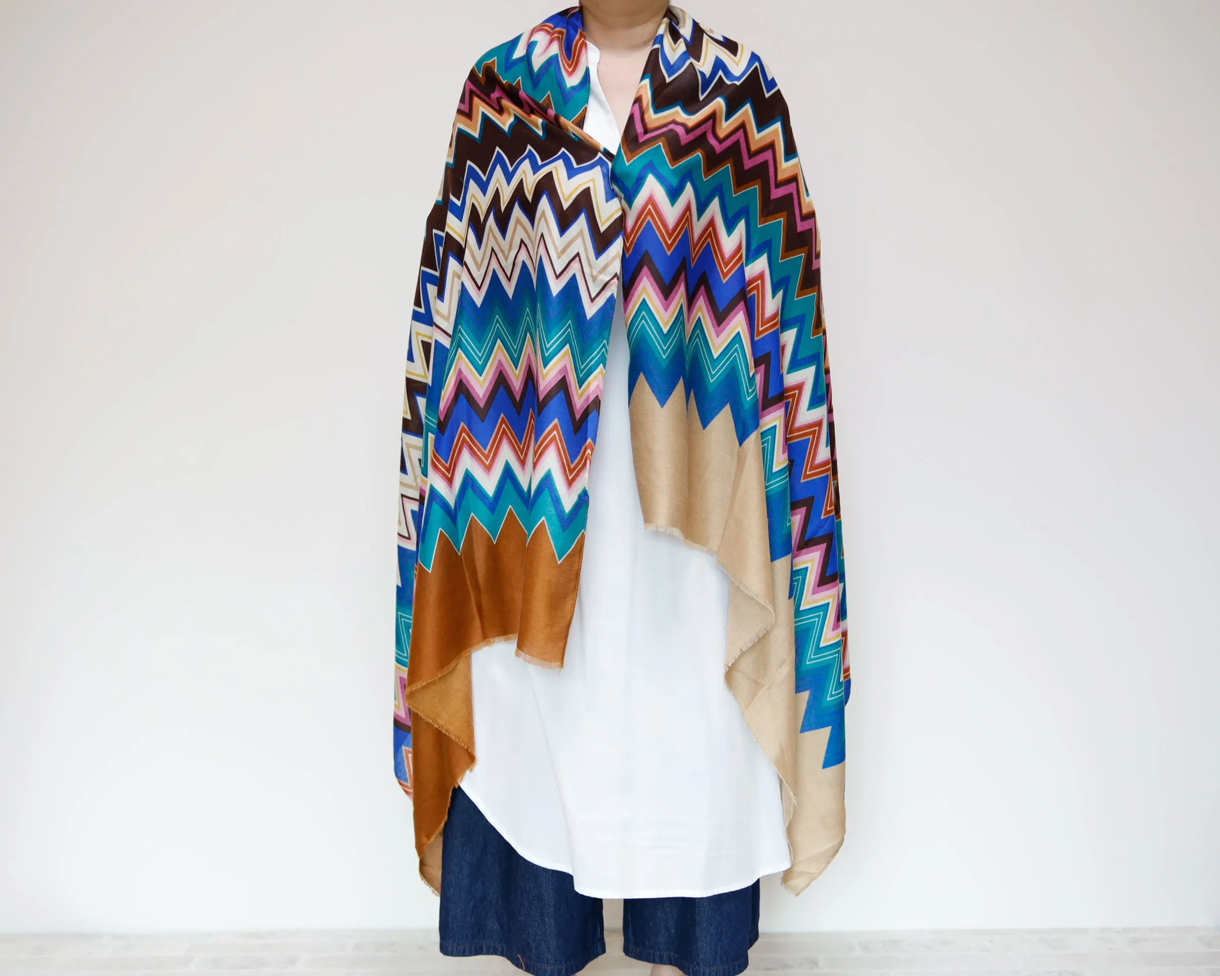 <A17B>  PRINTED  Scarf ZIGZAG -BROWN