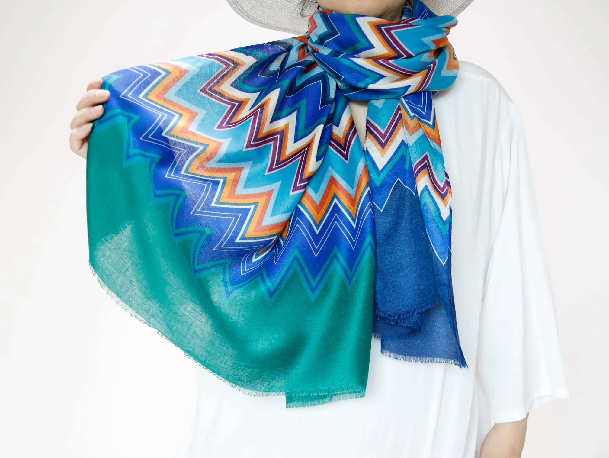 <A17>  PRINTED  Scarf ZIGZAG