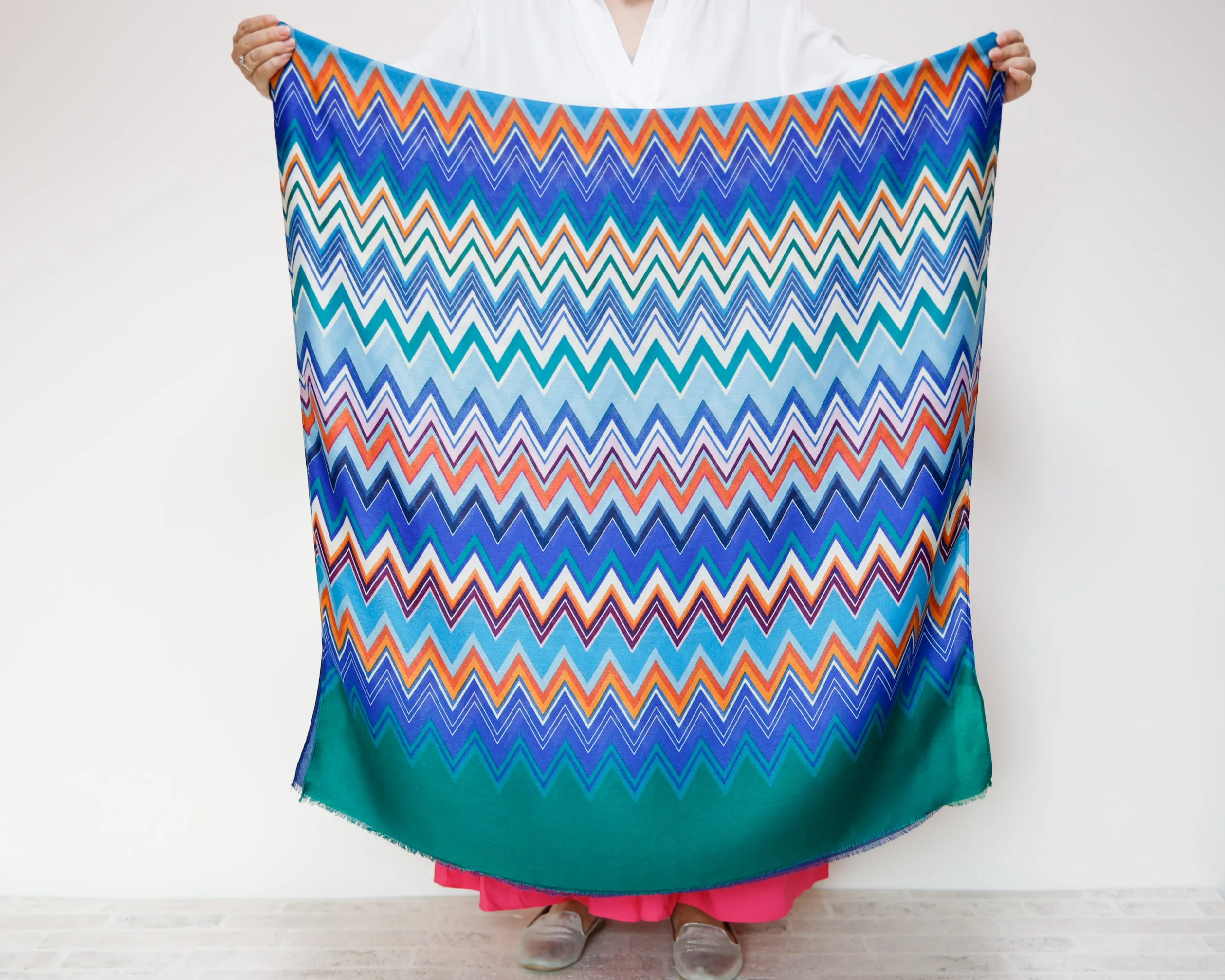 <A17>  PRINTED  Scarf ZIGZAG