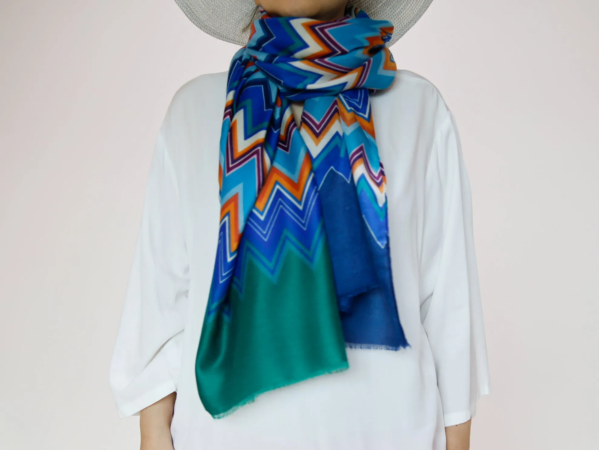 <A17>  PRINTED  Scarf ZIGZAG