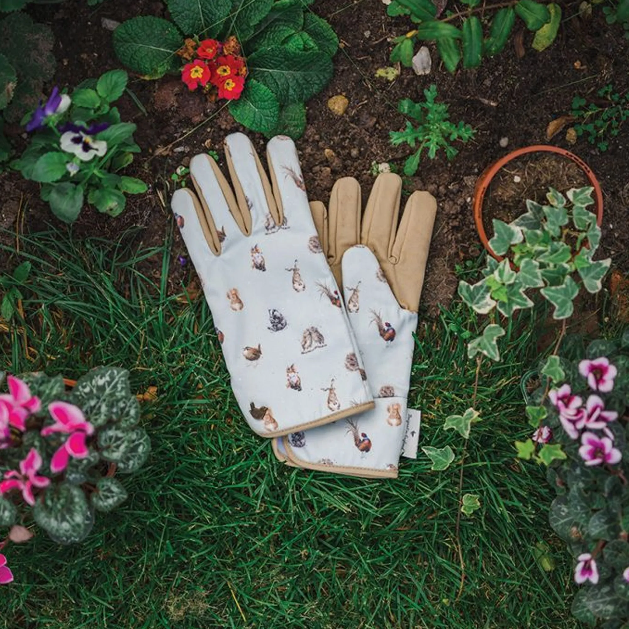 Wrendale Woodland Animal Garden Gloves